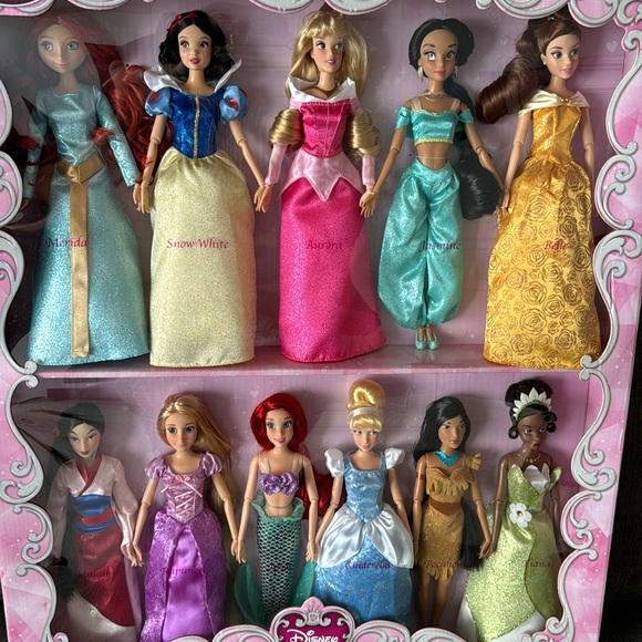 Disney store deluxe princess doll set - Picture 2 of 3